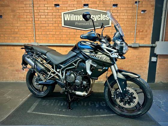 TRIUMPH TIGER 800 XRT TRIUMPH TIGER 800 XRT